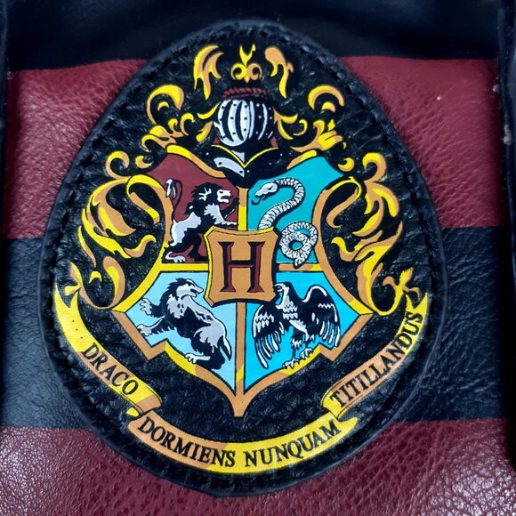 Harry Potter Gryffindor Handbag Maroon Black Striped. Hogwarts Crest Crossbody - Picture 9 of 13